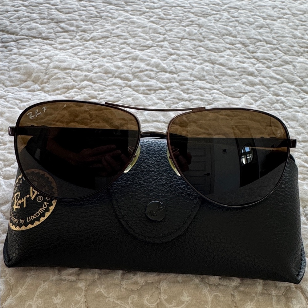 Ray-Ban Brown Aviator Sunglasses with Black Case - Picture 6 of 9